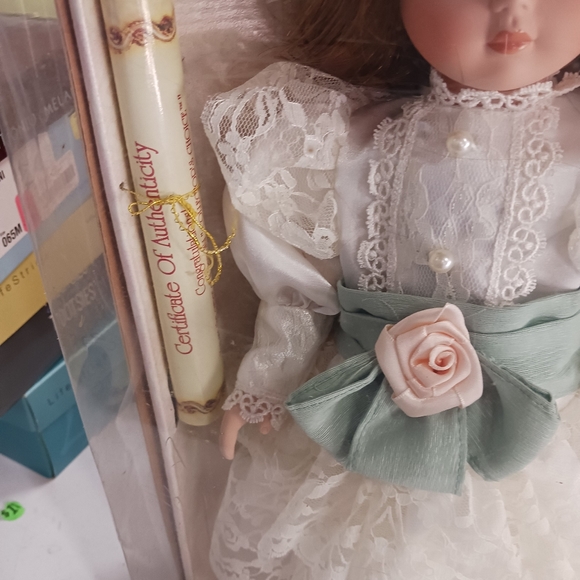 Collectors choice porcelain dolls limited edition with certificate - Picture 3 of 6